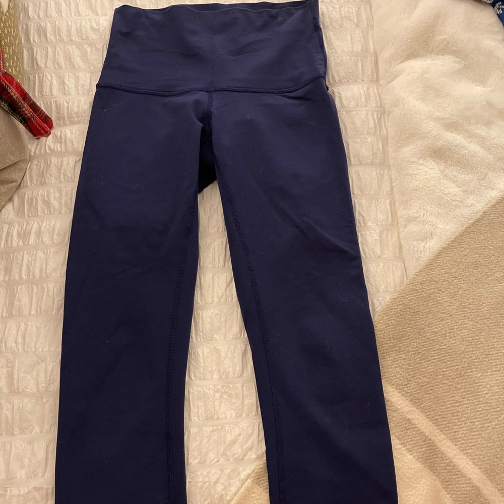 Cropped lululemon aligns excellent condition!